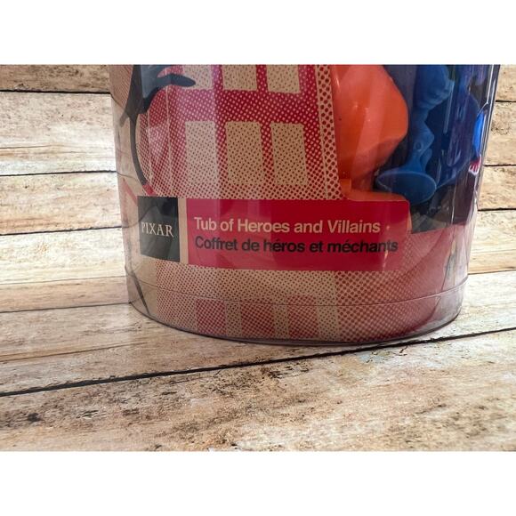 Disney Parks Incredibles 2 Tub of Heroes and Villains 2018 - Picture 4 of 7
